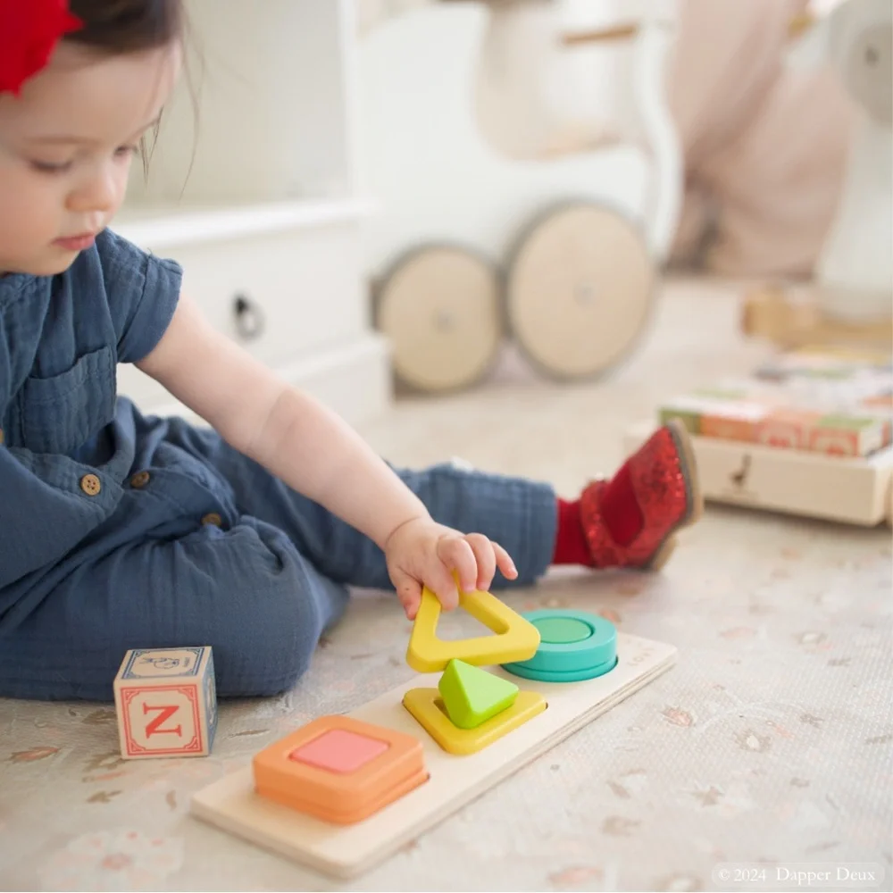 Lovevery | Geo Shapes Puzzle from the Realist Play Kit for Months 19, 20…